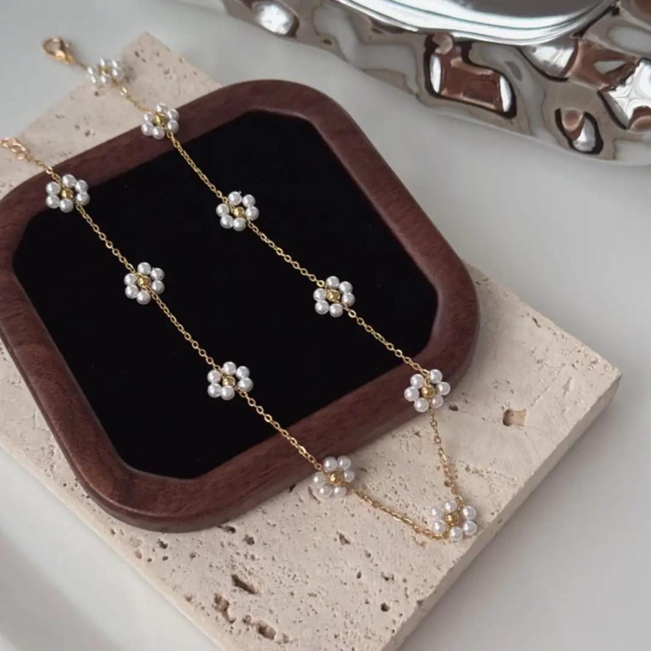 Blossom Station Chain